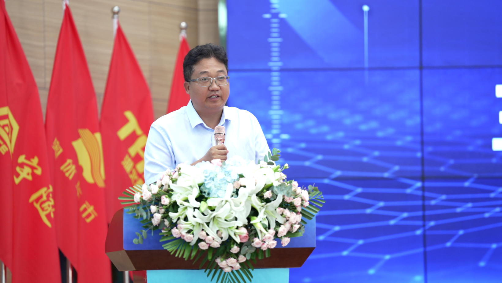 喜訊 | 重慶宇隧再次單筆億元設(shè)備采購(gòu)簽約儀式圓滿舉行！