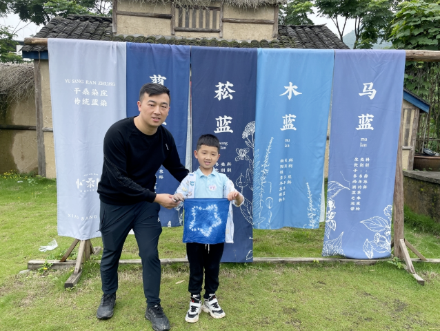 品味經(jīng)典 筑夢童年 爭做新時(shí)代好少年